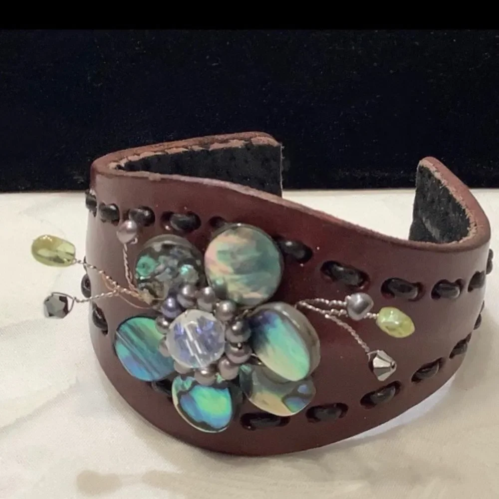 Brown Leather Mother Pearl Floral Cuff Bracelet